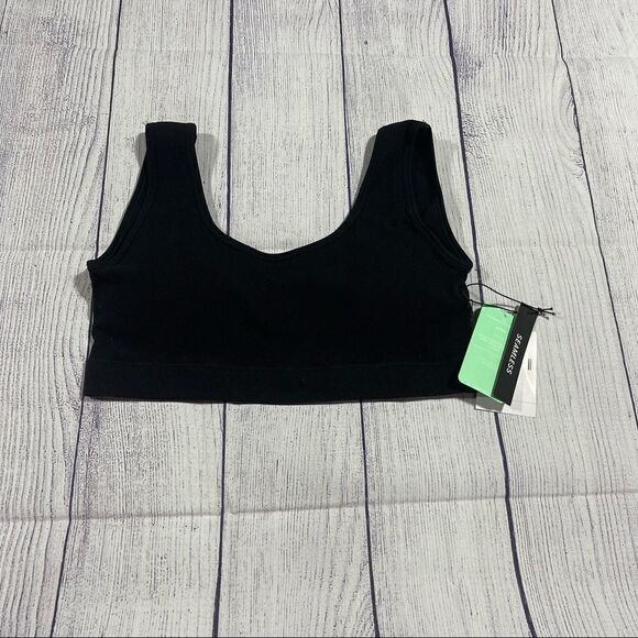 NWT Forever 21 Seamless Sport Bra - Picture 1 of 4